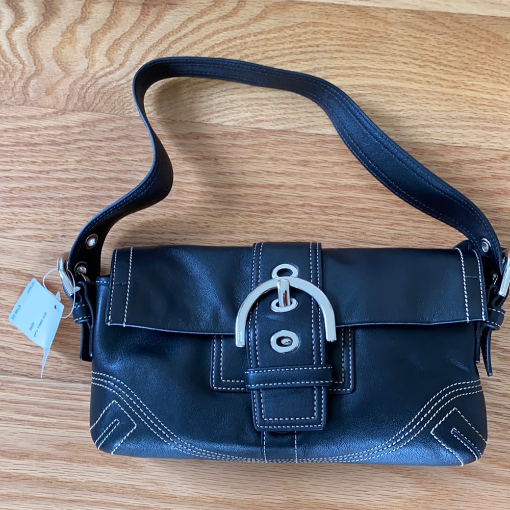 Coach leather shoulder bag
